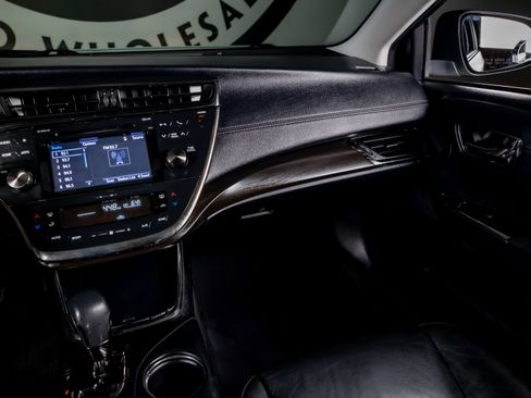 Used 2016 Toyota Avalon XLE image 7