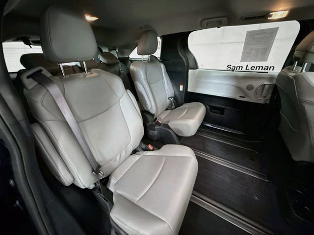 Used 2025 Toyota Sienna XLE w/ XLE Plus Package AWD/4WD image 29