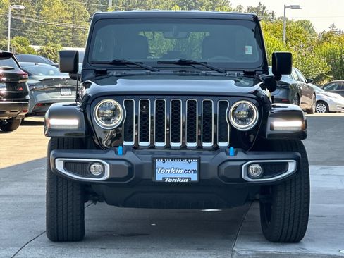 Used 2023 Jeep Wrangler Unlimited Sahara AWD/4WD image 8