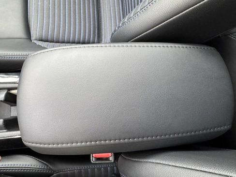 Certified 2025 Toyota Corolla Cross AWD Hybrid w/ Convenience Package image 19