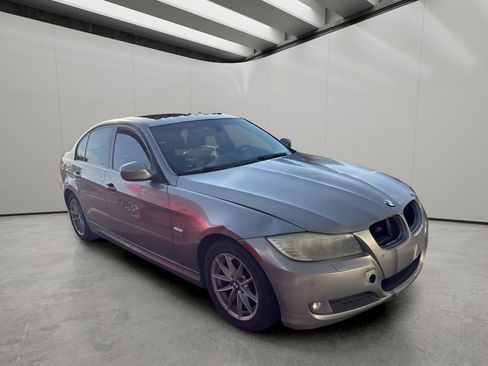Used 2010 BMW 328i xDrive Sedan AWD/4WD image 6