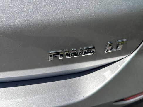 Used 2022 Chevrolet Equinox LT image 16