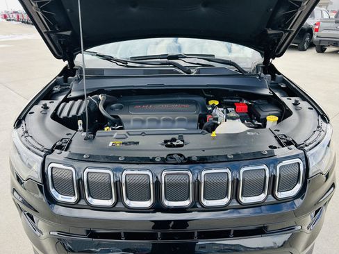 Used 2022 Jeep Compass Limited image 39