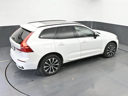 Used 2025 Volvo XC60 B5 Plus AWD/4WD image 37