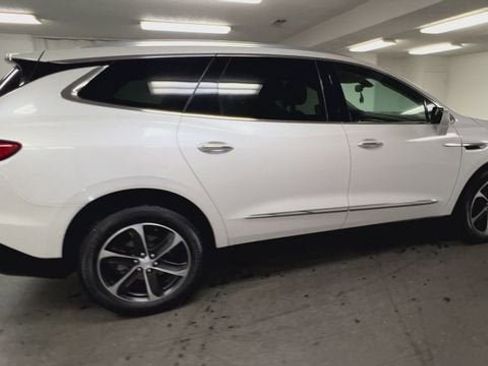 Certified 2021 Buick Enclave Essence w/ Sport Touring Edition image 9