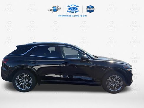 Used 2025 Genesis GV70 2.5T AWD/4WD image 3