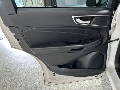 Used 2019 Ford Edge Titanium w/ Cold Weather Package AWD/4WD image 15