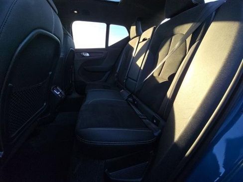 Certified 2025 Volvo XC40 B5 Plus image 6