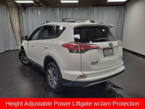 Used 2017 Toyota RAV4 XLE w/ Convenience Package AWD/4WD image 6