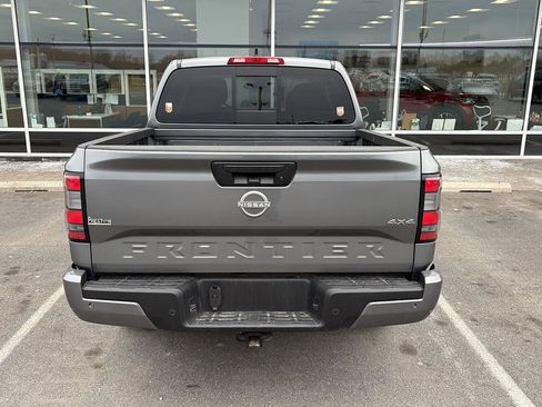 Used 2025 Nissan Frontier SV image 4