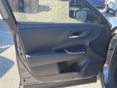 Used 2023 Toyota Crown XLE image 17