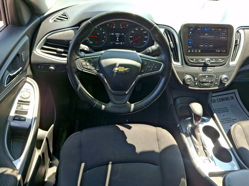 Used 2024 Chevrolet Malibu RS FWD image 20