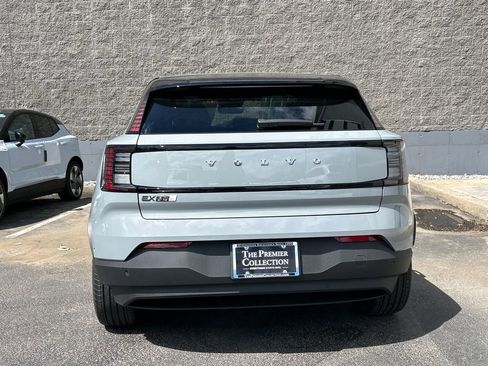 New 2026 Volvo EX30 Ultra w/ Climate Package image 3