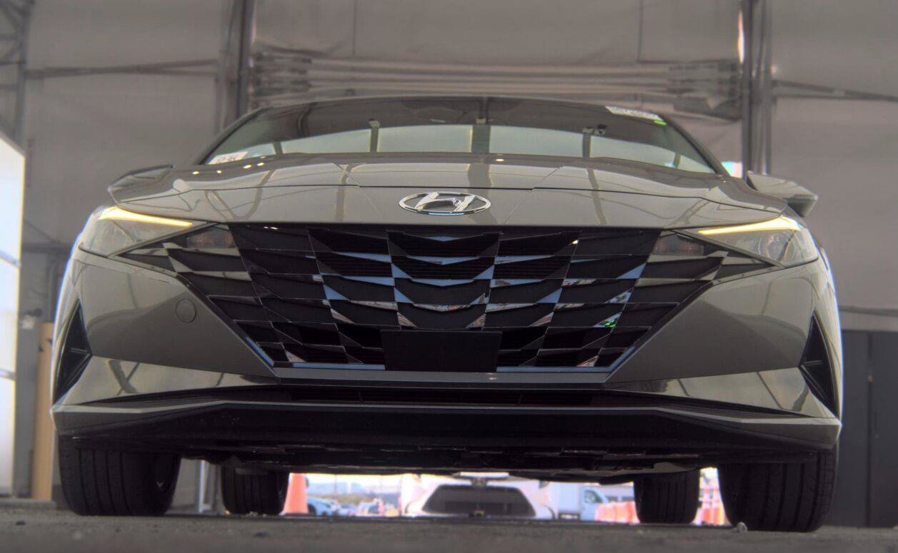 Used 2022 Hyundai Elantra SEL w/ Convenience + Premium Package FWD image 19