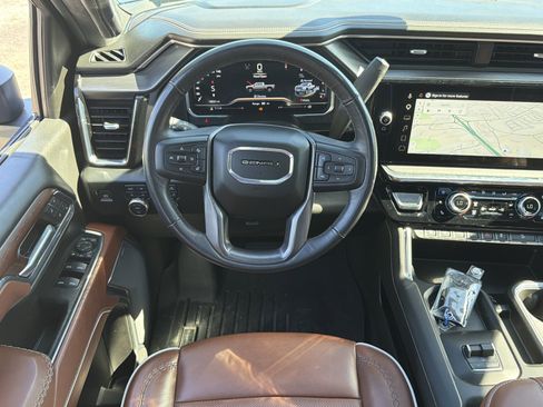 Used 2024 GMC Sierra 2500 Denali Ultimate AWD/4WD image 30