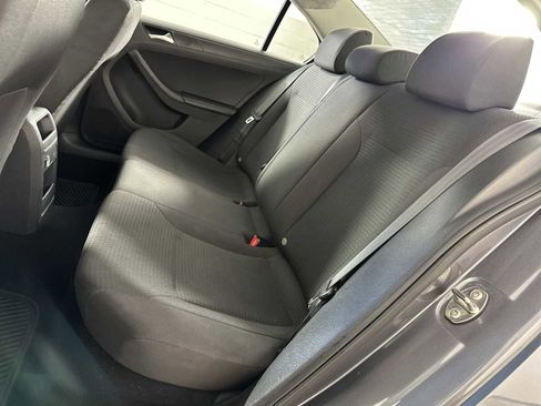 Used 2015 Volkswagen Jetta S image 23