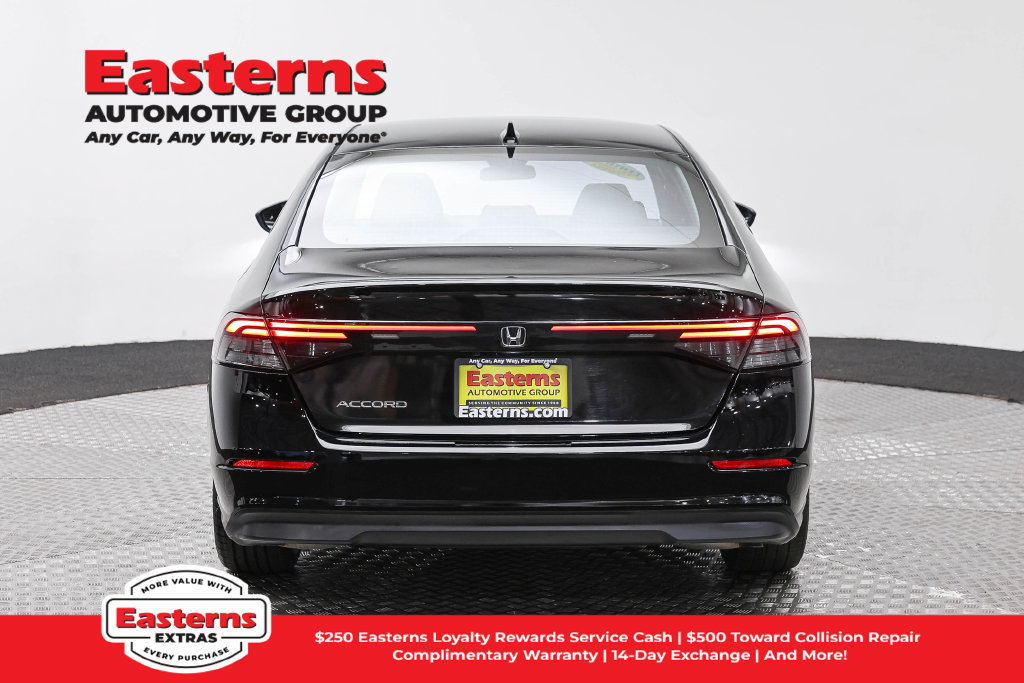 Used 2025 Honda Accord SE image 7