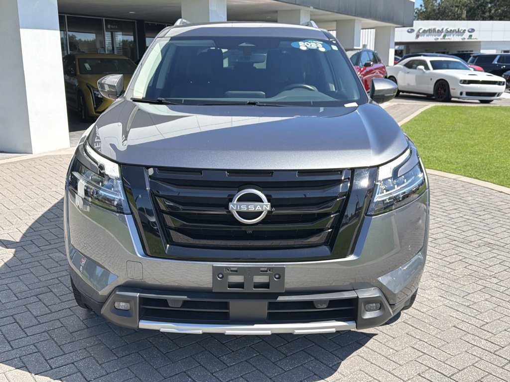 Used 2023 Nissan Pathfinder SL w/ Lighting Package (N92) AWD/4WD image 8