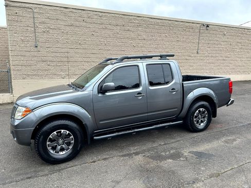 Used 2016 Nissan Frontier PRO-4X image 8