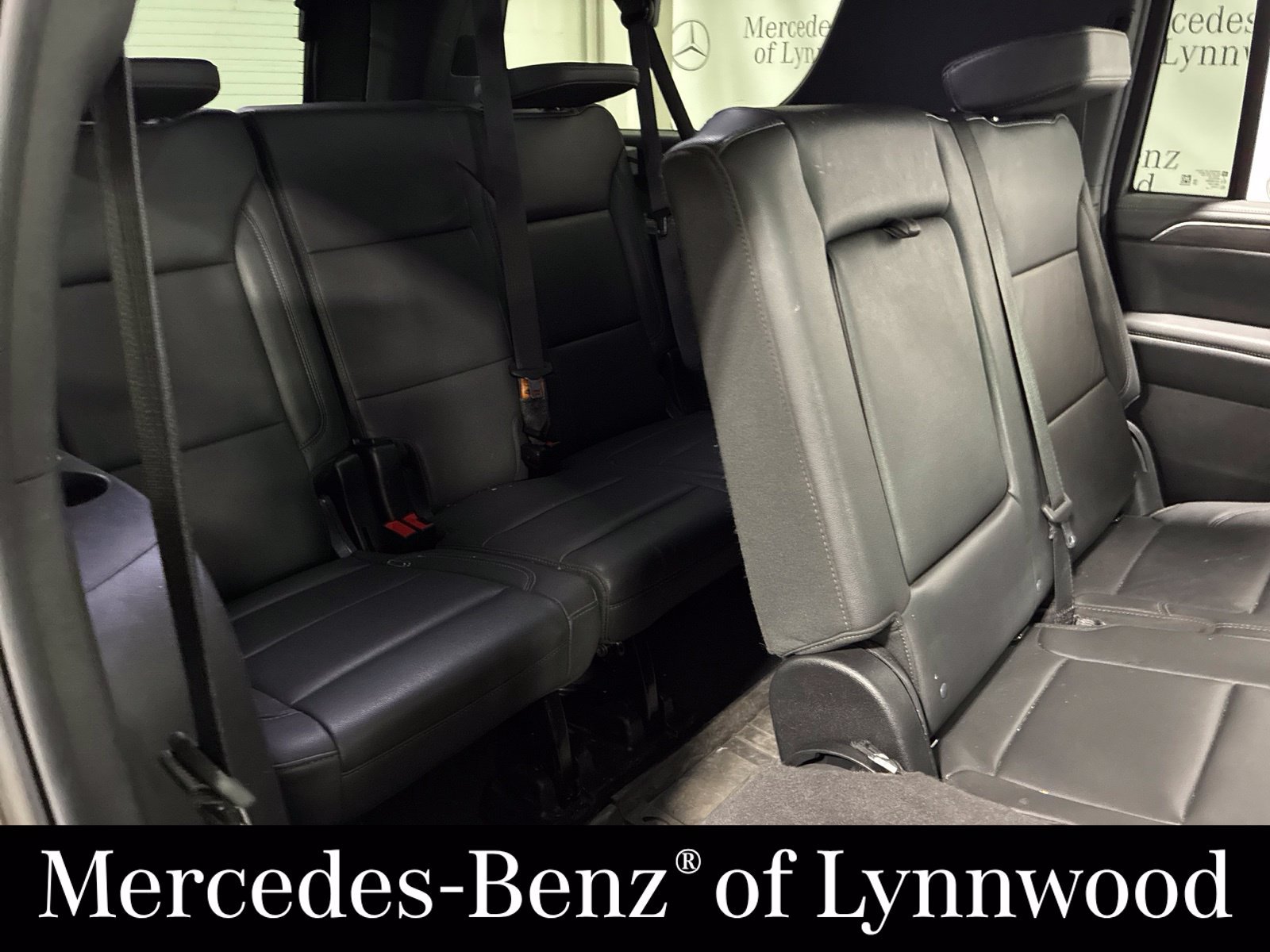 Used 2024 Chevrolet Suburban LT w/ Luxury Package AWD/4WD image 7
