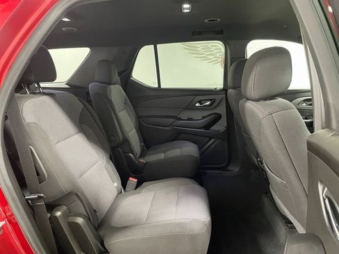 Used 2023 Chevrolet Traverse LT image 21