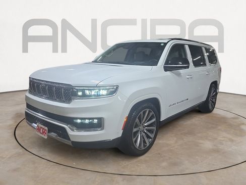 Used 2023 Jeep Grand Wagoneer 4WD w/ Flexible Seating Group image 6