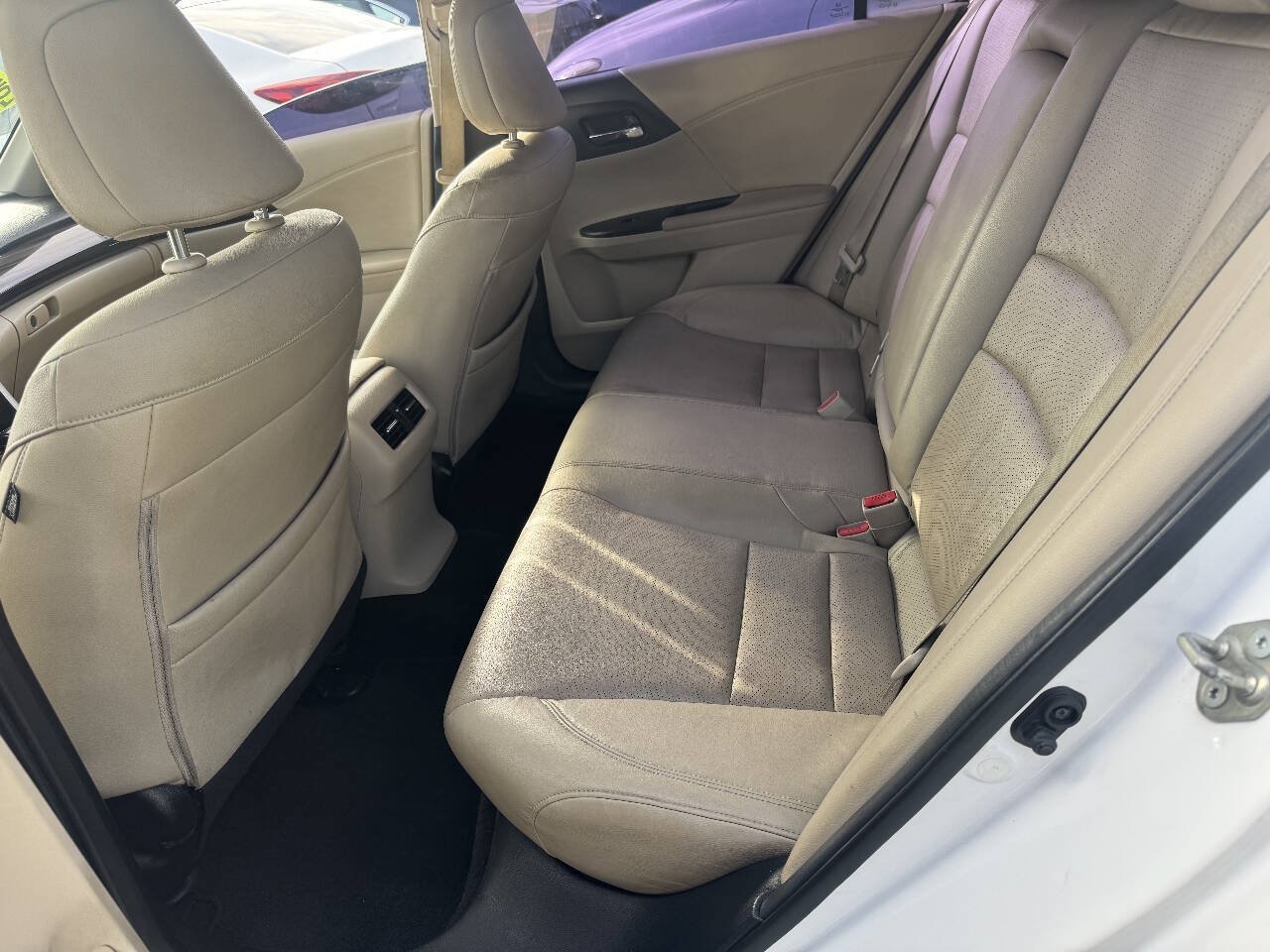 Used 2017 Honda Accord EX-L image 7