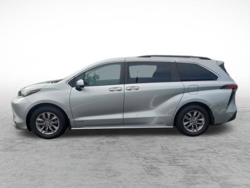 Used 2021 Toyota Sienna XLE AWD/4WD image 8