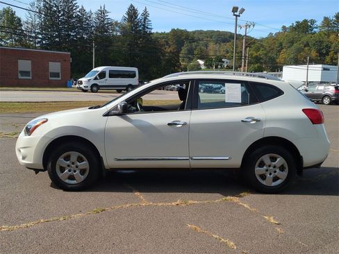 Used 2014 Nissan Rogue S w/ Convenience Package image 7