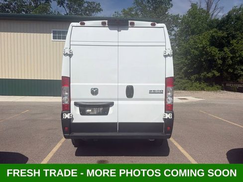 Used 2023 RAM ProMaster 2500 FWD image 3