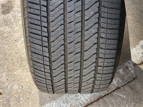 Used 2022 GMC Yukon XL Denali w/ Denali Ultimate Package image 2