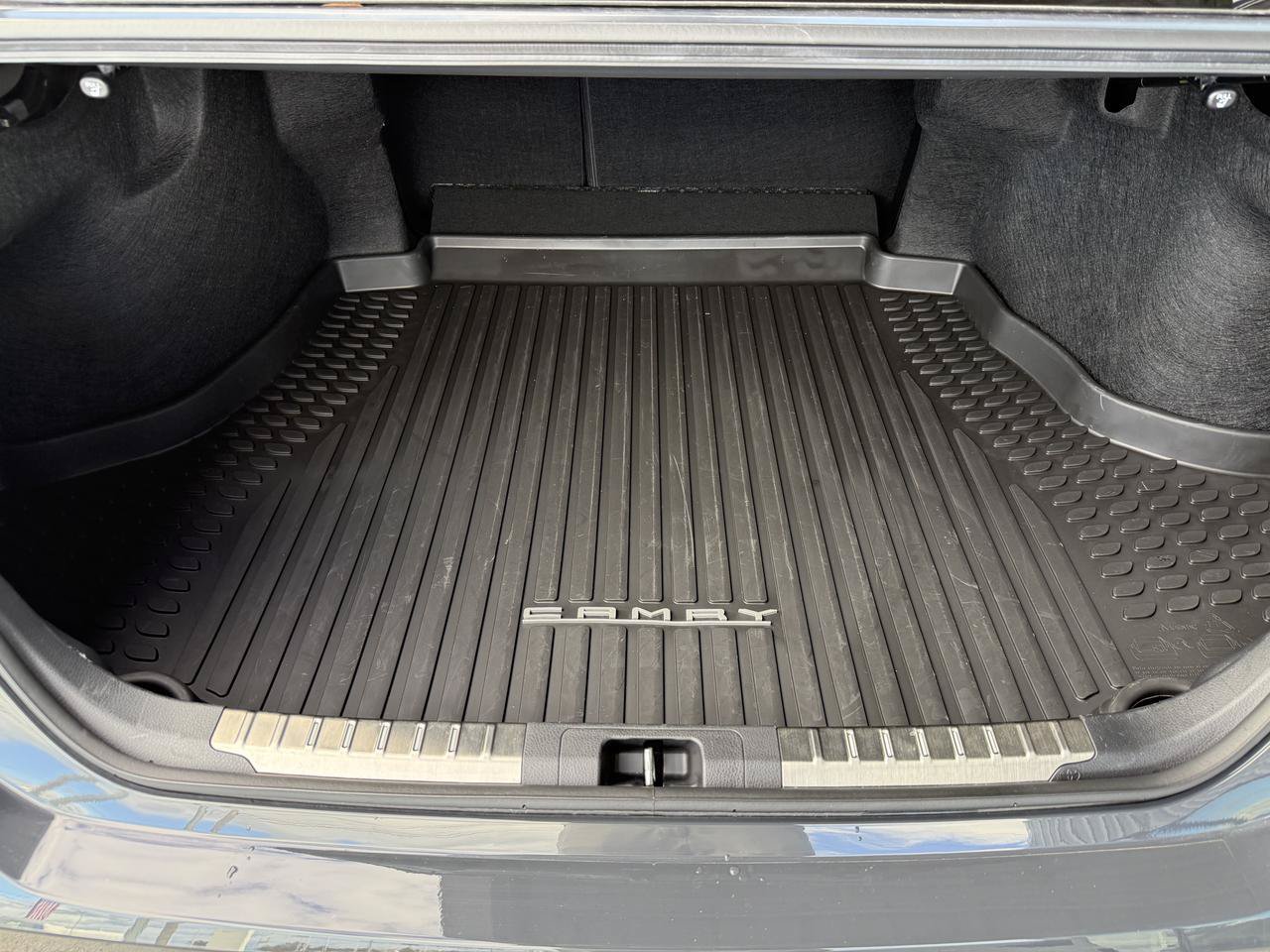 Used 2025 Toyota Camry XSE FWD image 36