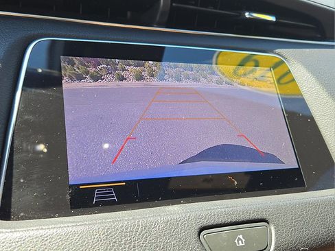 Used 2019 Cadillac XT4 Premium Luxury AWD/4WD image 18