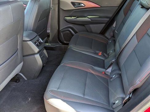 Used 2025 Chevrolet Equinox EV RS w/ Convenience Package II image 19