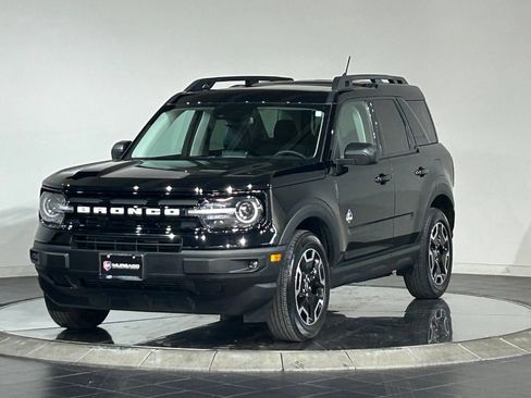 Used 2023 Ford Bronco Sport Outer Banks w/ Tech Package AWD/4WD image 5