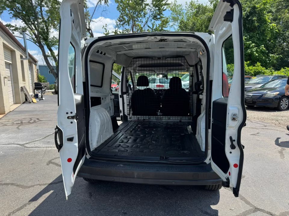 Used 2019 RAM ProMaster City Tradesman FWD image 12