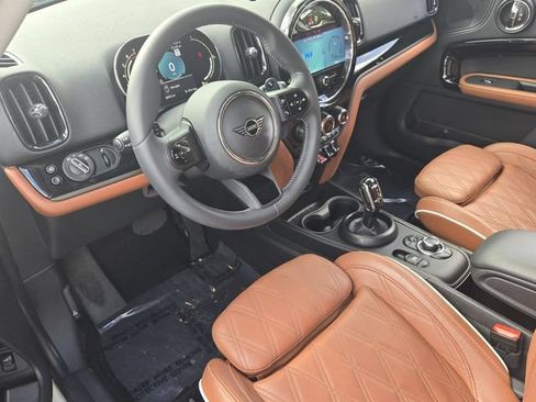 Used 2024 MINI Cooper Countryman S w/ Signature Upholstery Package FWD image 11