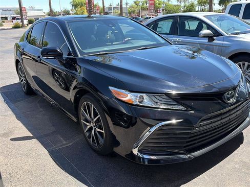 Used 2024 Toyota Camry XLE image 2