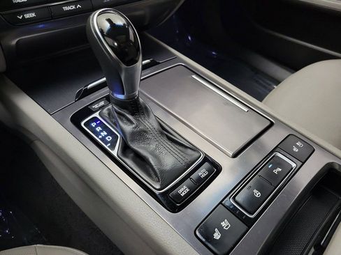 Used 2017 Genesis G80 3.8 w/ Option Group 02 image 17