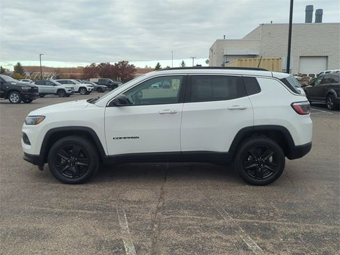 Certified 2022 Jeep Compass Latitude image 6