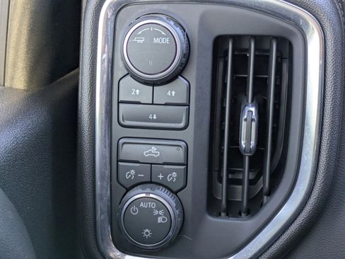 Used 2023 Chevrolet Silverado 2500 LT image 27