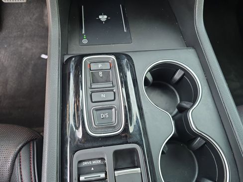 Used 2025 Honda Pilot Black Edition image 21