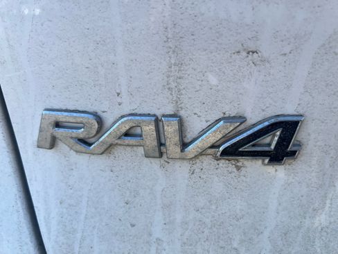 Used 2023 Toyota RAV4 XLE FWD image 15