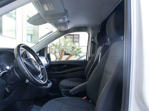 Used 2022 Mercedes-Benz Metris image 14