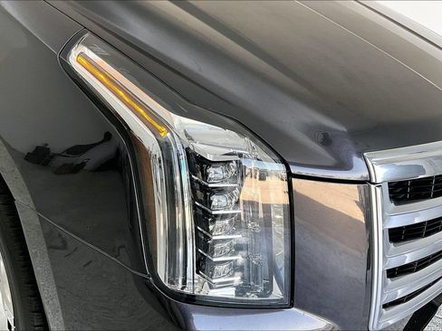 Used 2017 Cadillac Escalade Luxury AWD/4WD image 40