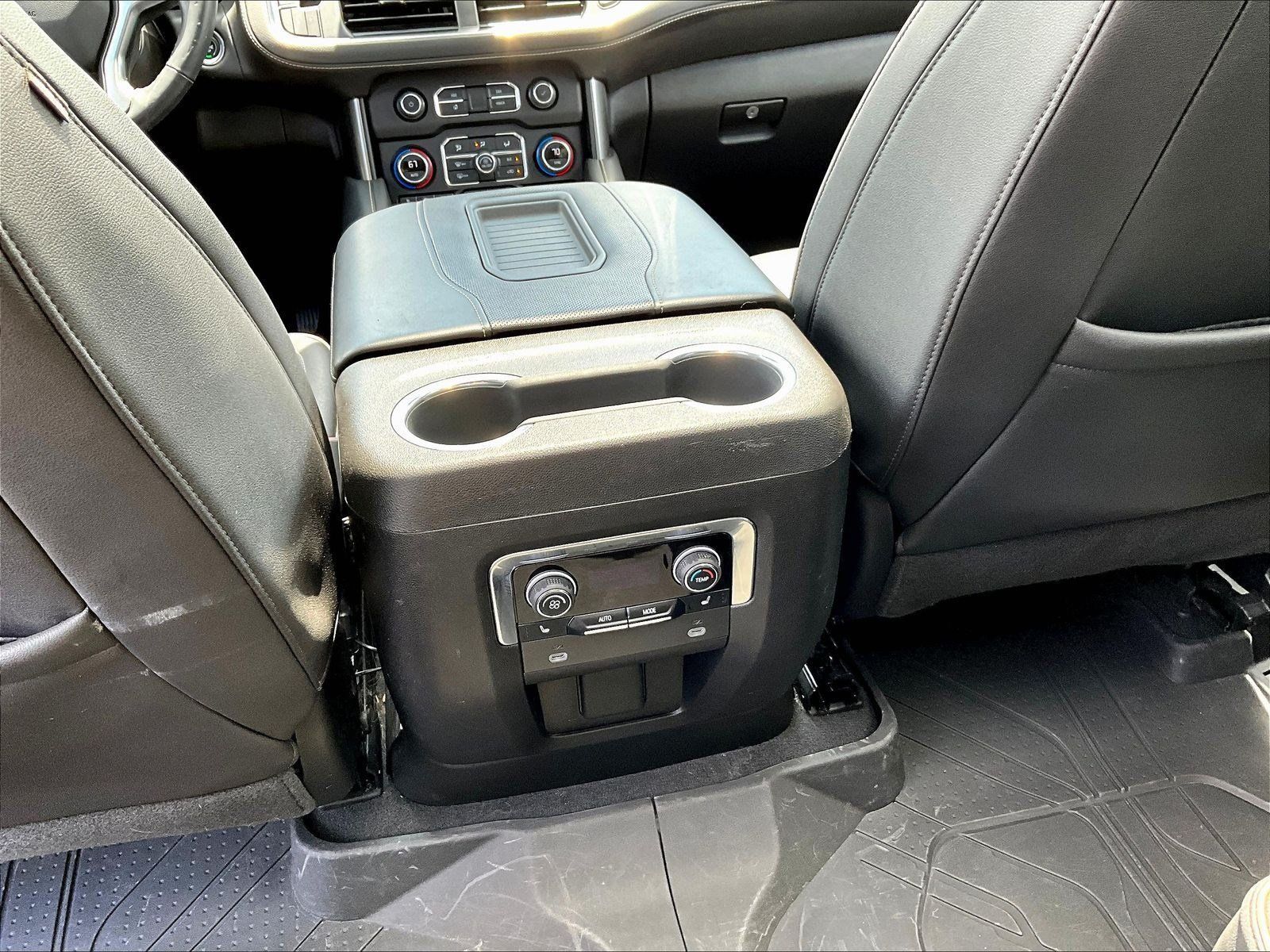 Used 2023 Chevrolet Tahoe Premier w/ Premium Package AWD/4WD image 10