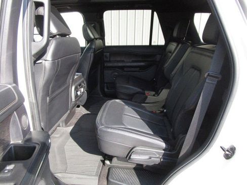 Used 2021 Ford Expedition Limited image 13