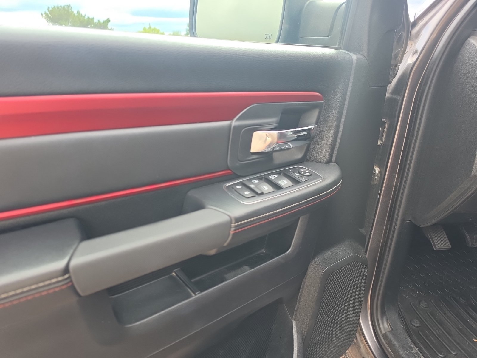 Used 2016 RAM 1500 Rebel w/ Luxury Group AWD/4WD image 17