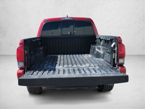 Used 2018 Toyota Tacoma SR w/ SR Convenience Package image 6