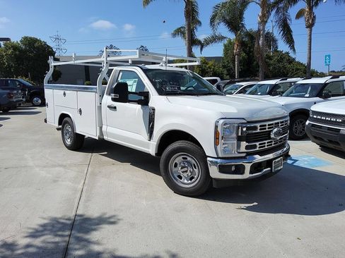 New 2025 Ford F350 XL w/ XL Chrome Package RWD image 4